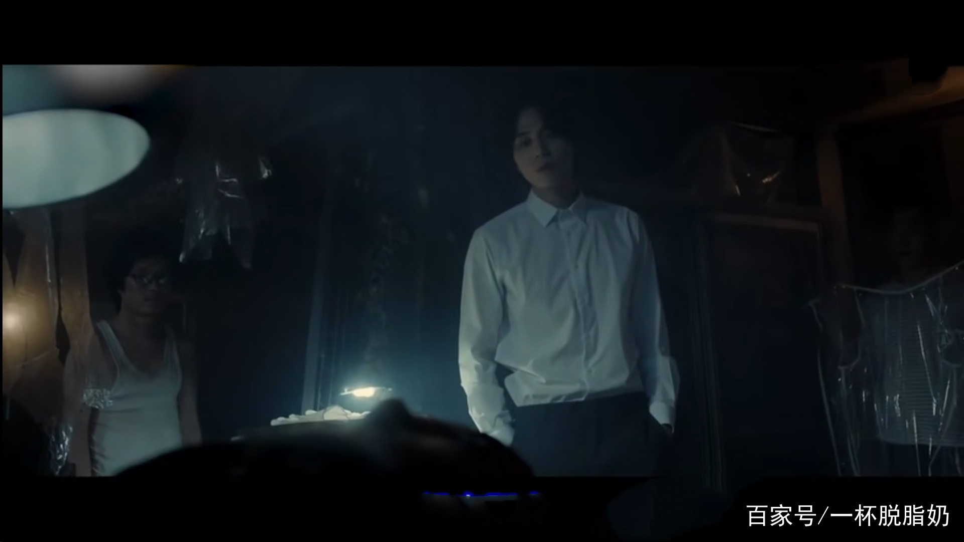萨特的《间隔》——为什么说“他人即地狱”？_百科TA说