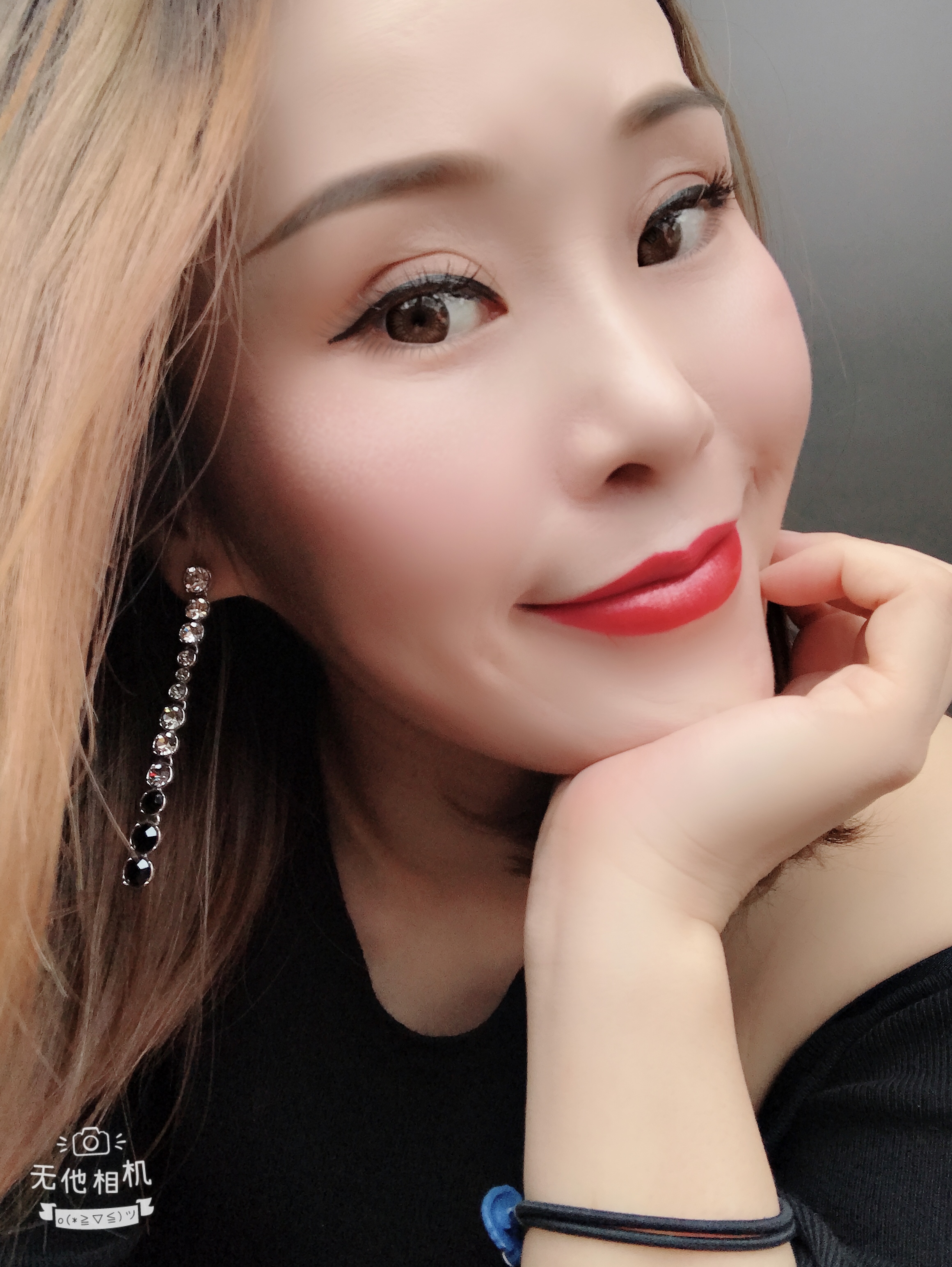  p>库妮珂,原名刘阳,新疆籍女歌手,音乐唱作人