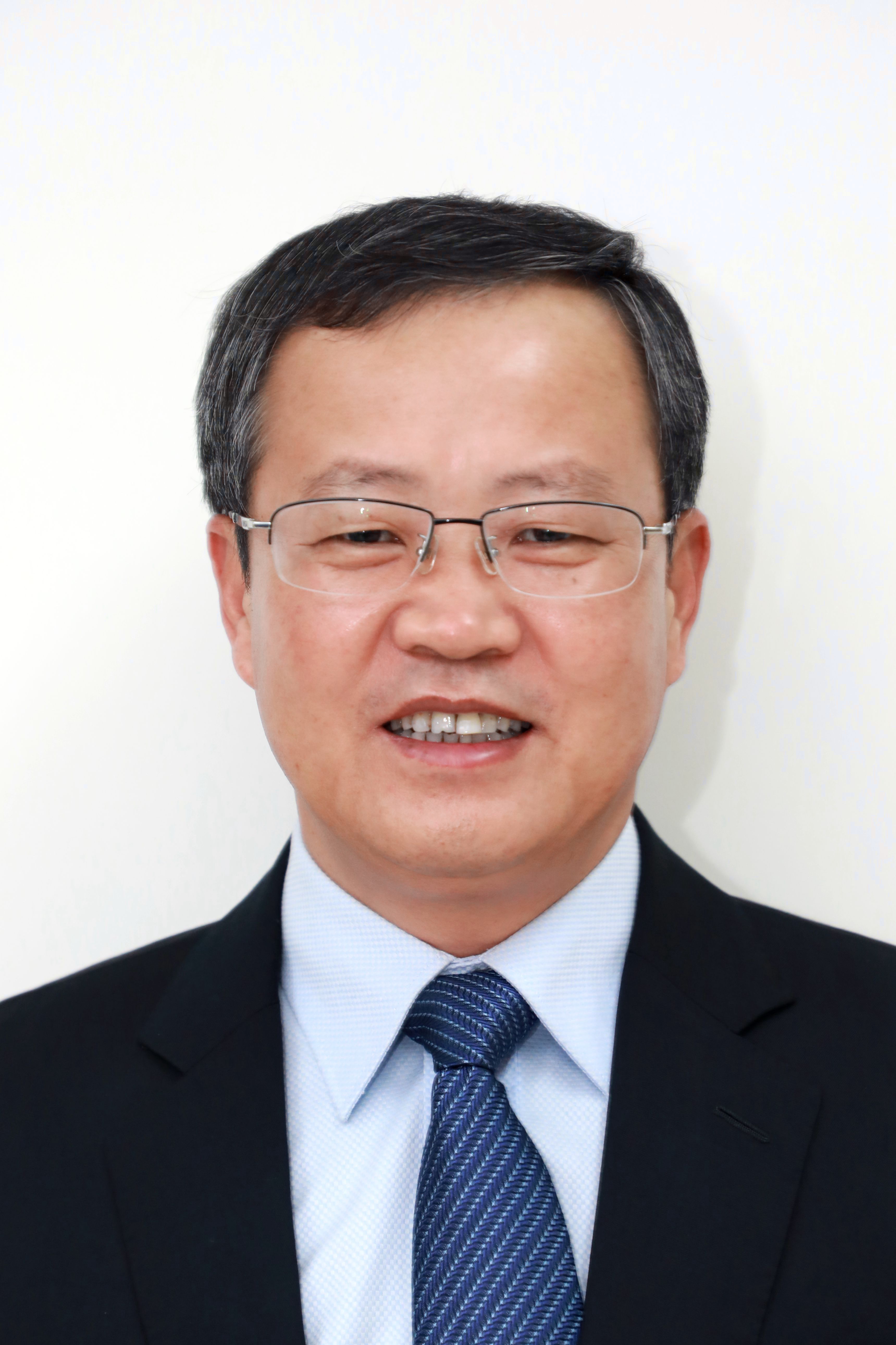  p data-id="gnxaj0xd0u">邱延博,男,1963年9月出生,滨州市无棣县人