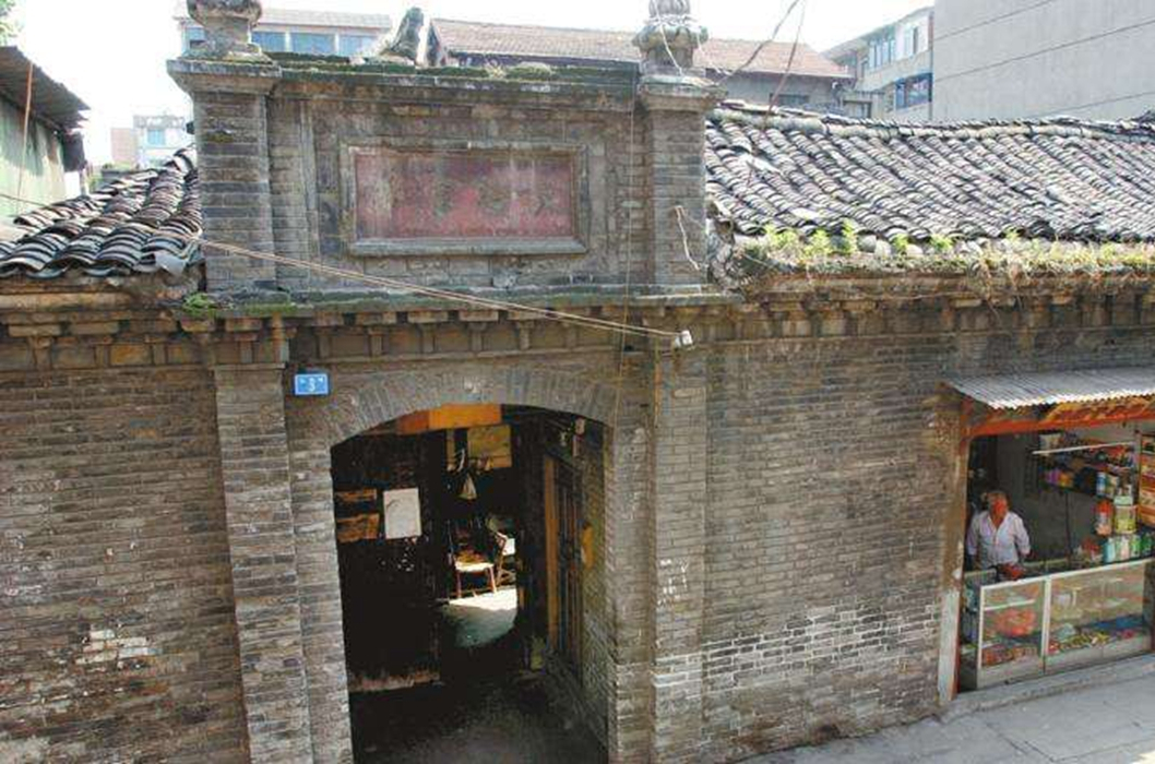  p>冯家大院,成都市青羊区历史建筑,入选《成都市第一批历史建筑保护