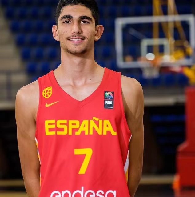 阿尔达马(santi aldama),全名桑蒂亚戈·阿尔达马·托莱多(santiago