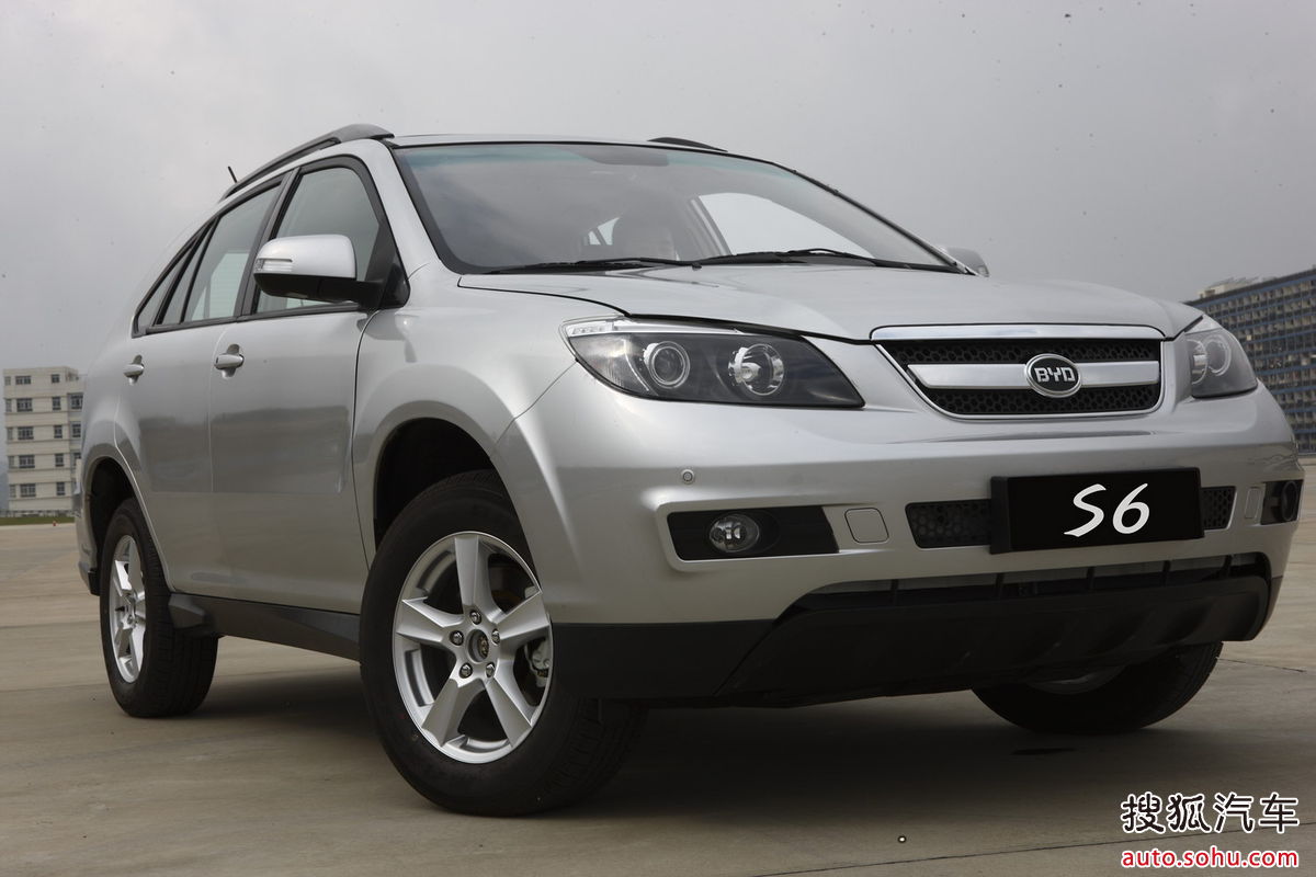 比亚迪s6