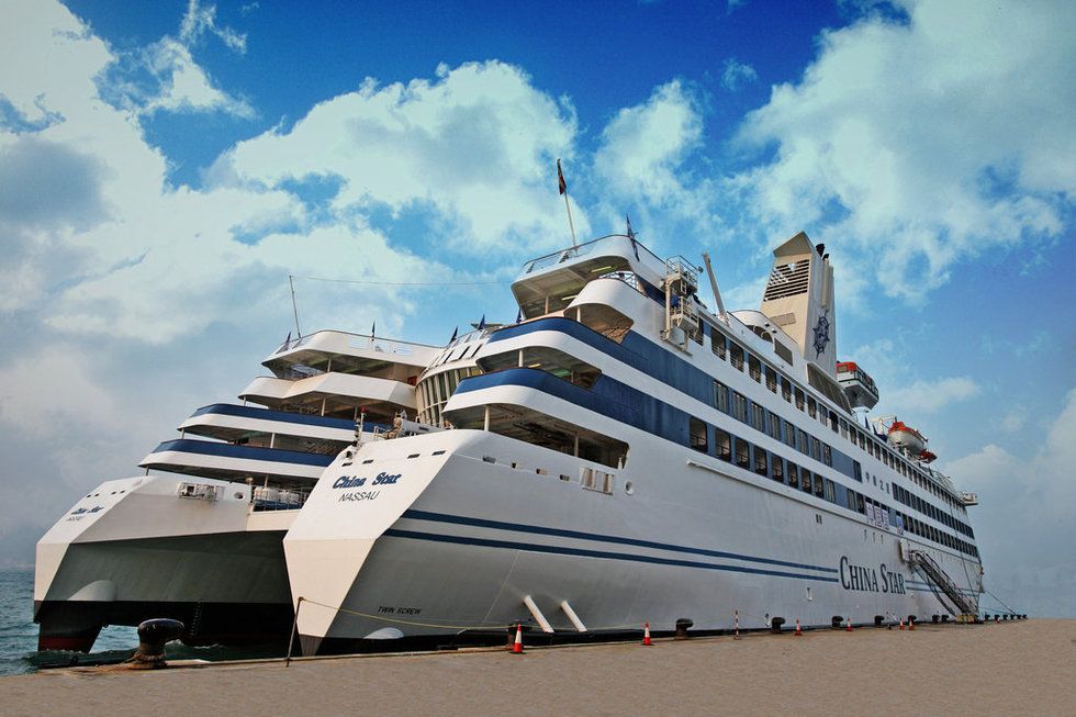 16亿元人民币,买下全中国第一艘全球唯一双体豪华国际邮轮"亚洲之星"