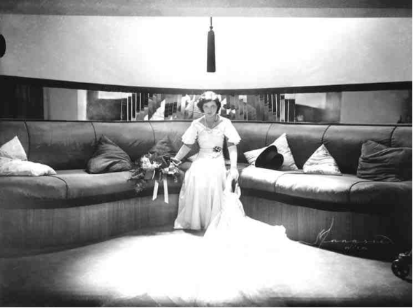  p data-id="gnwr5raunh">《神魂颠倒》是捷克斯洛伐克电影公司发行