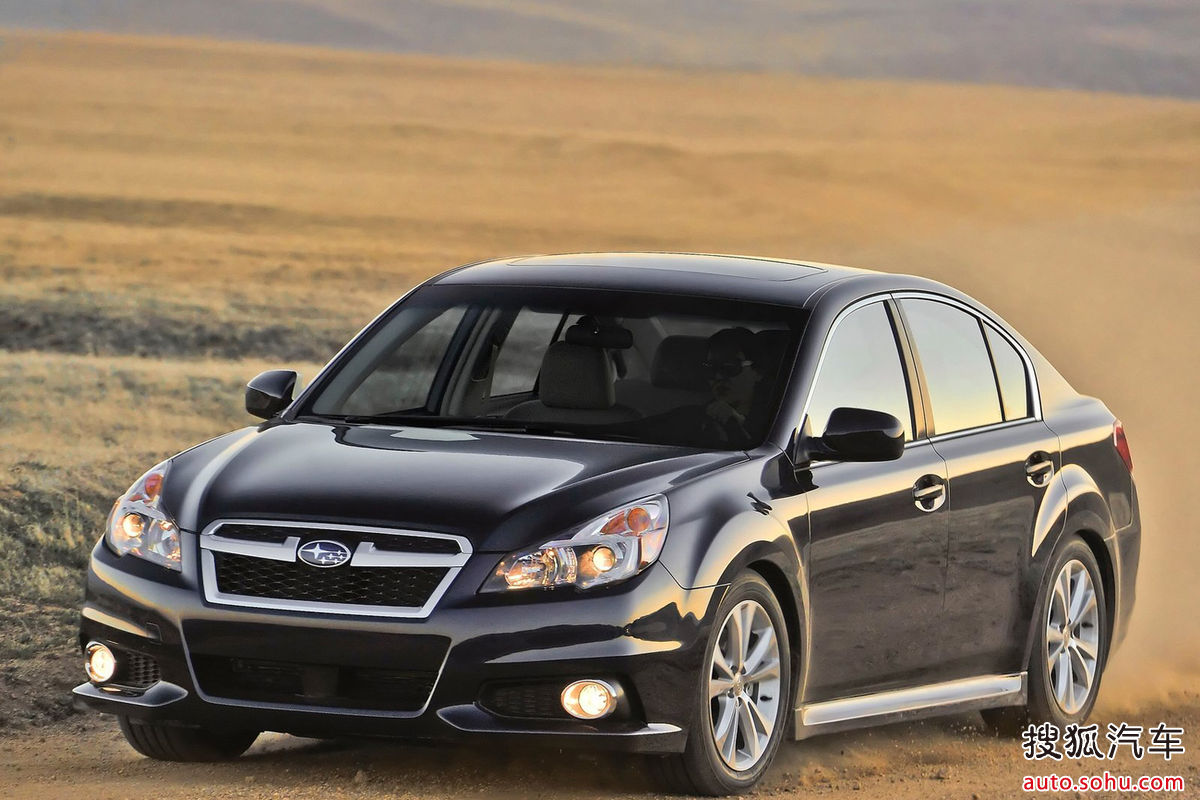  p>斯巴鲁力狮是一款兼顾日常行驶性能和舒适性的汽车,吸收了斯巴鲁