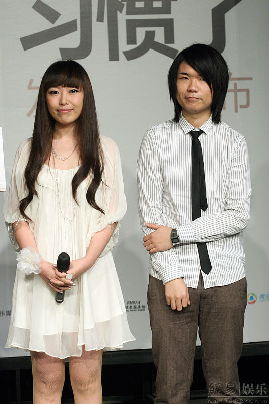 流行乐双人组合,由 a target="_blank" href="/item/富妍/2286305"