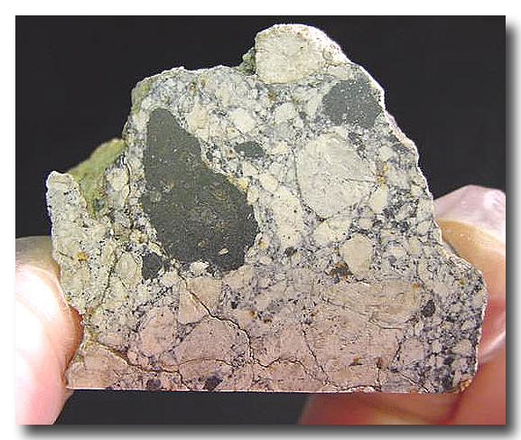 >成分是 a href="#" data-lemmaid="2455861">顽火辉石 /a>并含少量 a