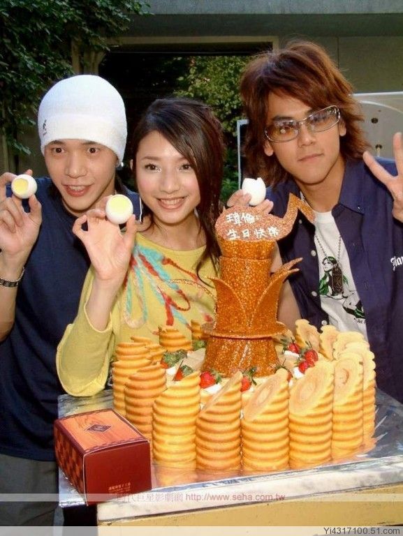  p>《恋香》是由 a target="_blank" href="/item/杨大庆/10739843"