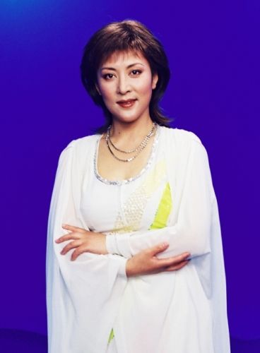 宗庸卓玛,1963年6月9日出生于云南省德钦县羊拉乡,中国藏族女高音歌唱