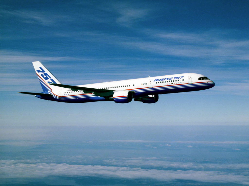  p>波音757为美国波音公司开发的中型单通道窄体民航客机,用于替换