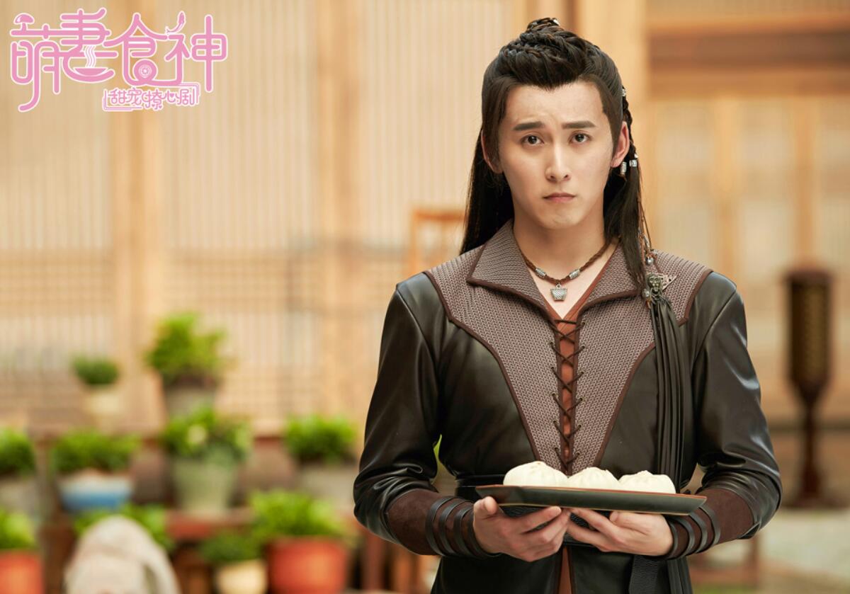  p>宋七,男,古装美食剧《萌妻食神》人物,由柴格扮演.