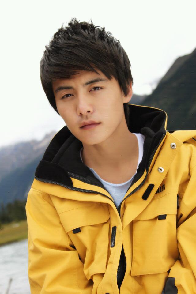  p>马天宇,1986年7月12日出生于山东省德州市,中国内地男演员,歌手