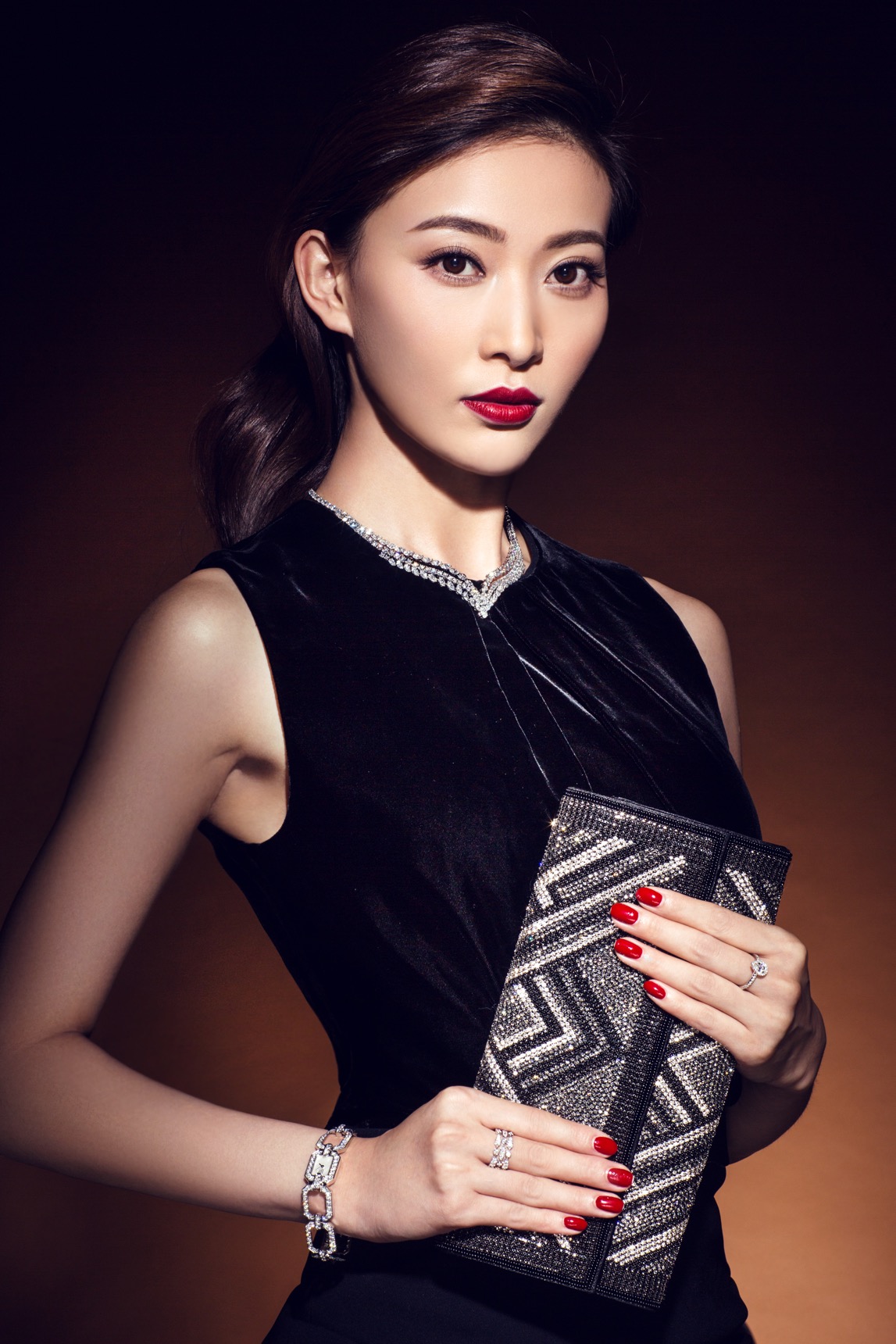 id="gncox2ab87">周知,1985年6月30日出生于辽宁省,中国内地女演员