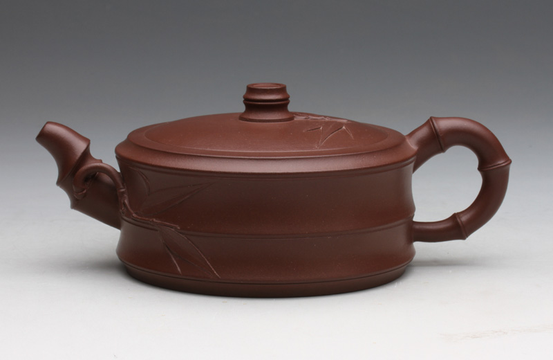  p data-id="gnb5pimjhf">鲍静贞,1963年生,江