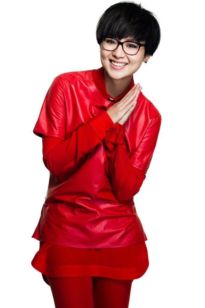  p>周笔畅,1985年7月26日出生于湖南省长沙市,华语流行乐女歌手,词曲