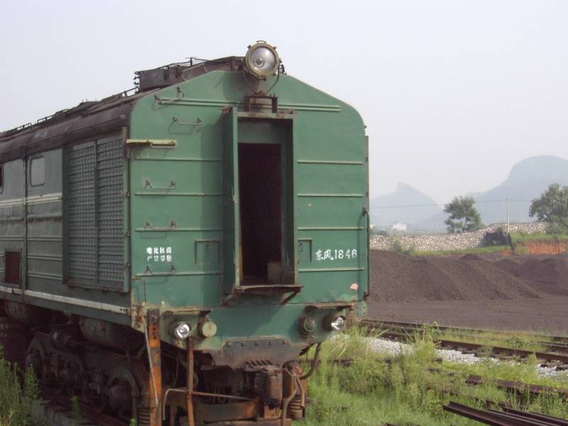 东风1型内燃机车
