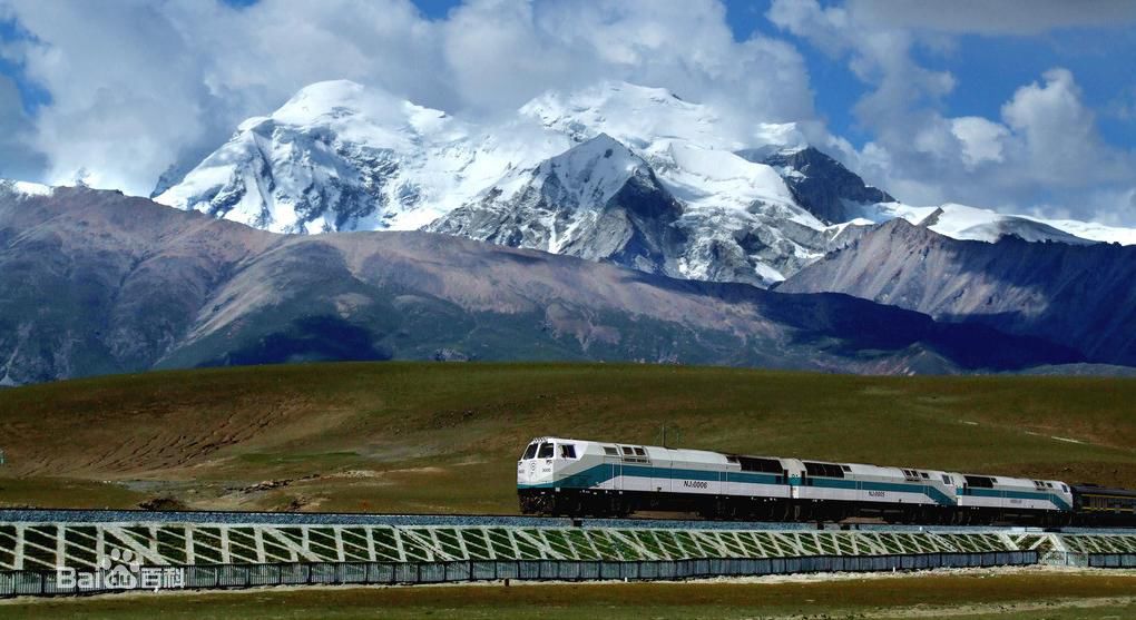 铁路(英文名称:qinghai-tibet railway),简称青藏线,是一条连接青海省