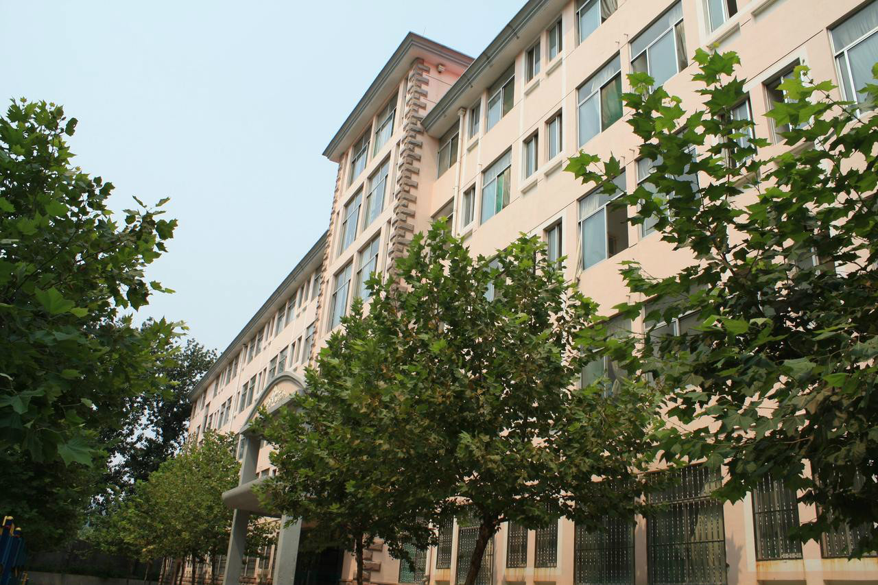 济南市历城区第一中学