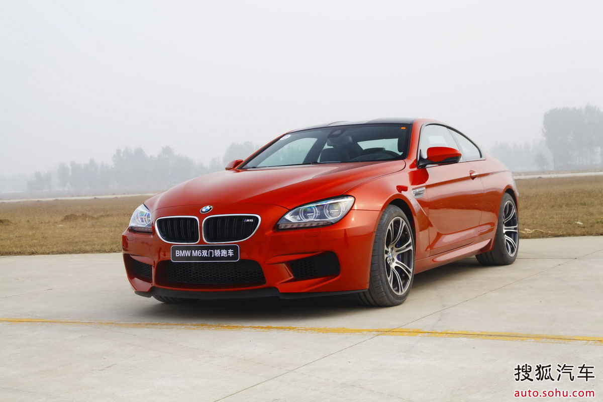 宝马m6跑车