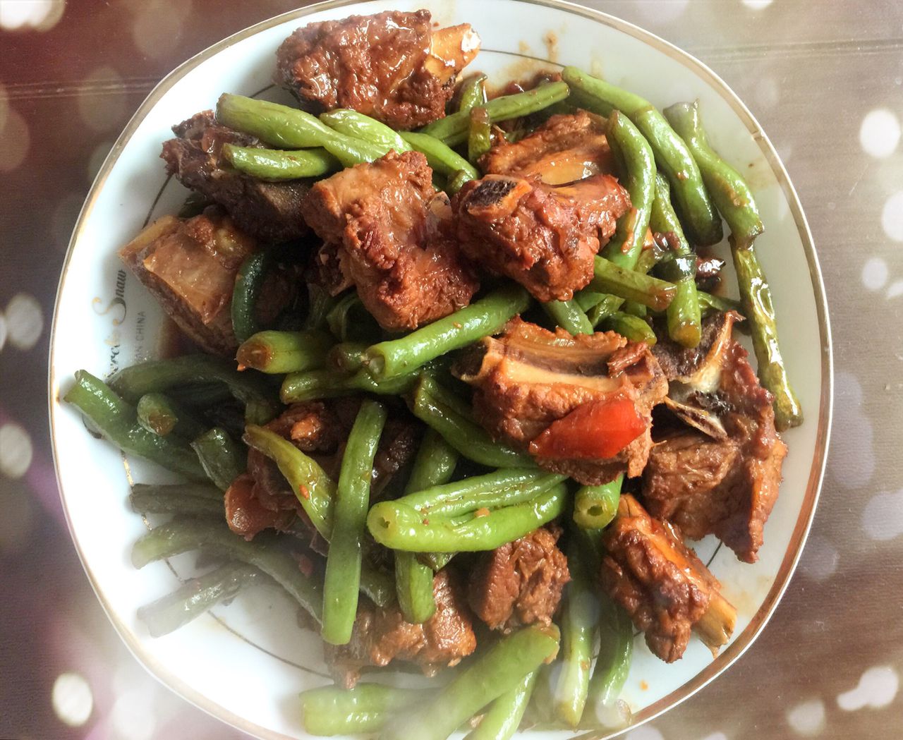  p>排骨炖芸豆主料:排骨500g,芸豆若干,土豆两只辅料:桂皮2片,大料2个