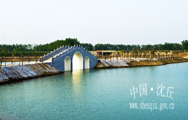 r46n">中华槐园位于<a target="