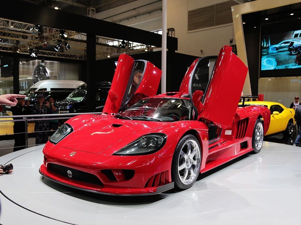 赛麟s7由史蒂夫·赛麟(steve saleen)设计打造,是<a target="