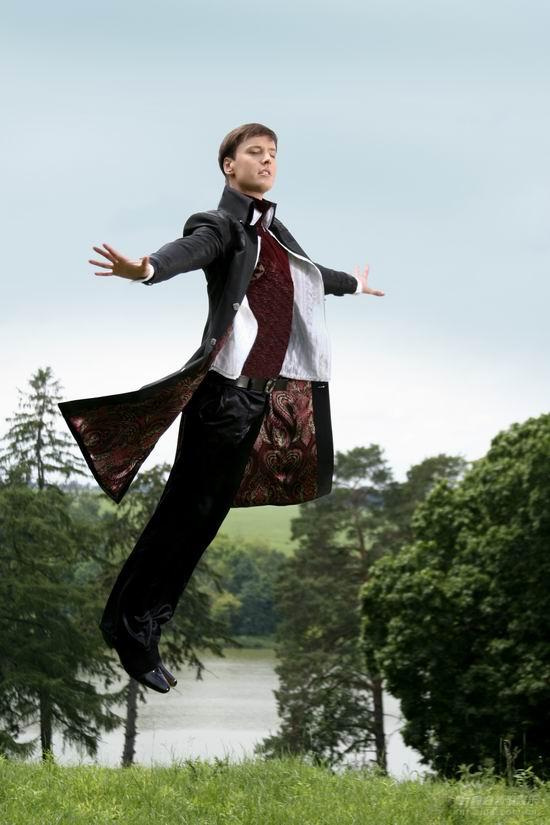  p>维塔斯(vitas),原名维塔利·弗拉达索维齐·格拉乔夫,1981年2月19