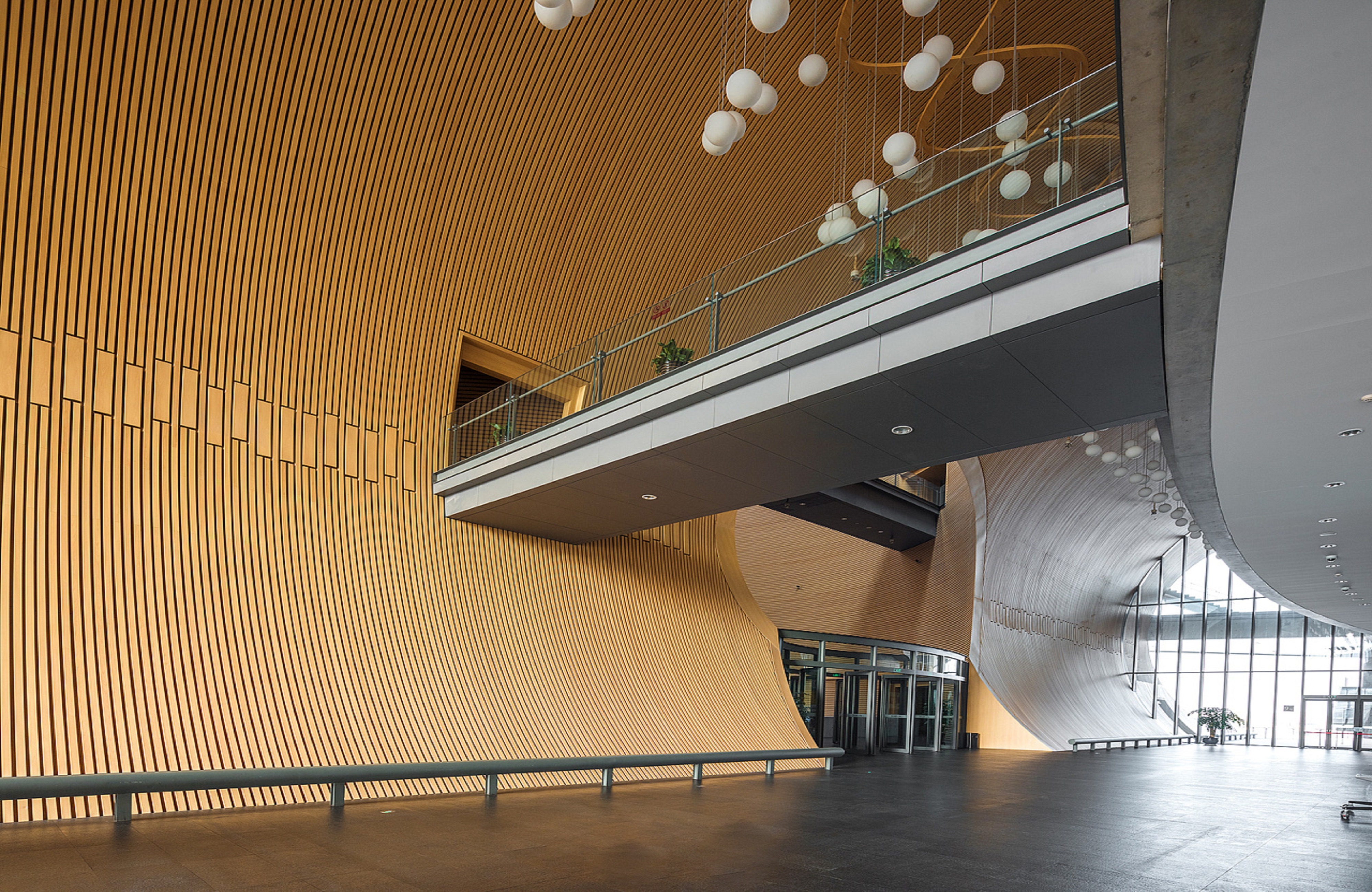  p>上海保利大剧院由上海保利大剧院管理有限公司经营管理,上海保利大