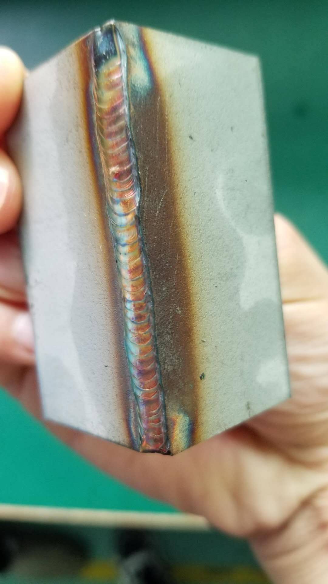 多用于高碳钢,低碳钢,不锈钢等材质的焊接后处理中 /p>