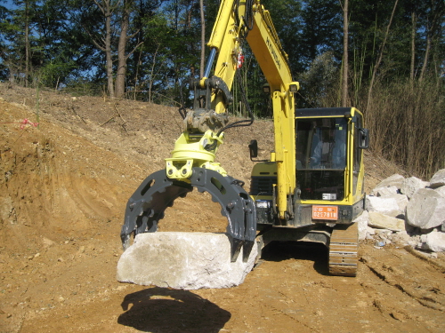 挖掘机回转式机械手