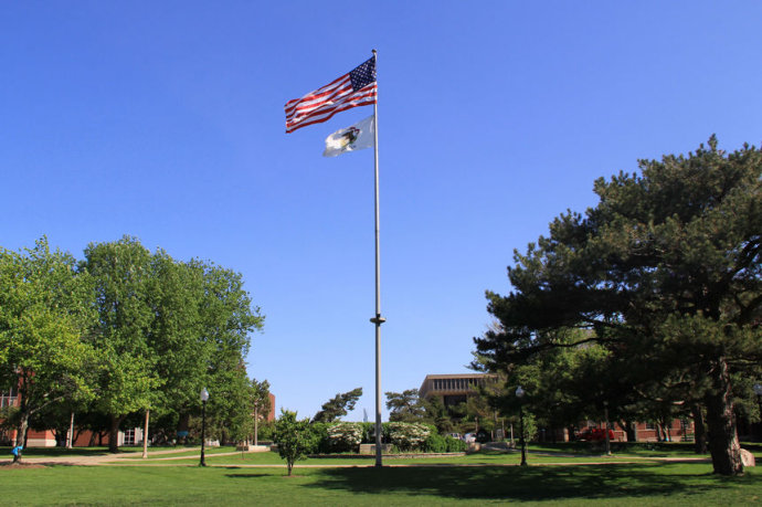  p>伊利诺伊州立大学(illinois state university,简称isu)是一所著名