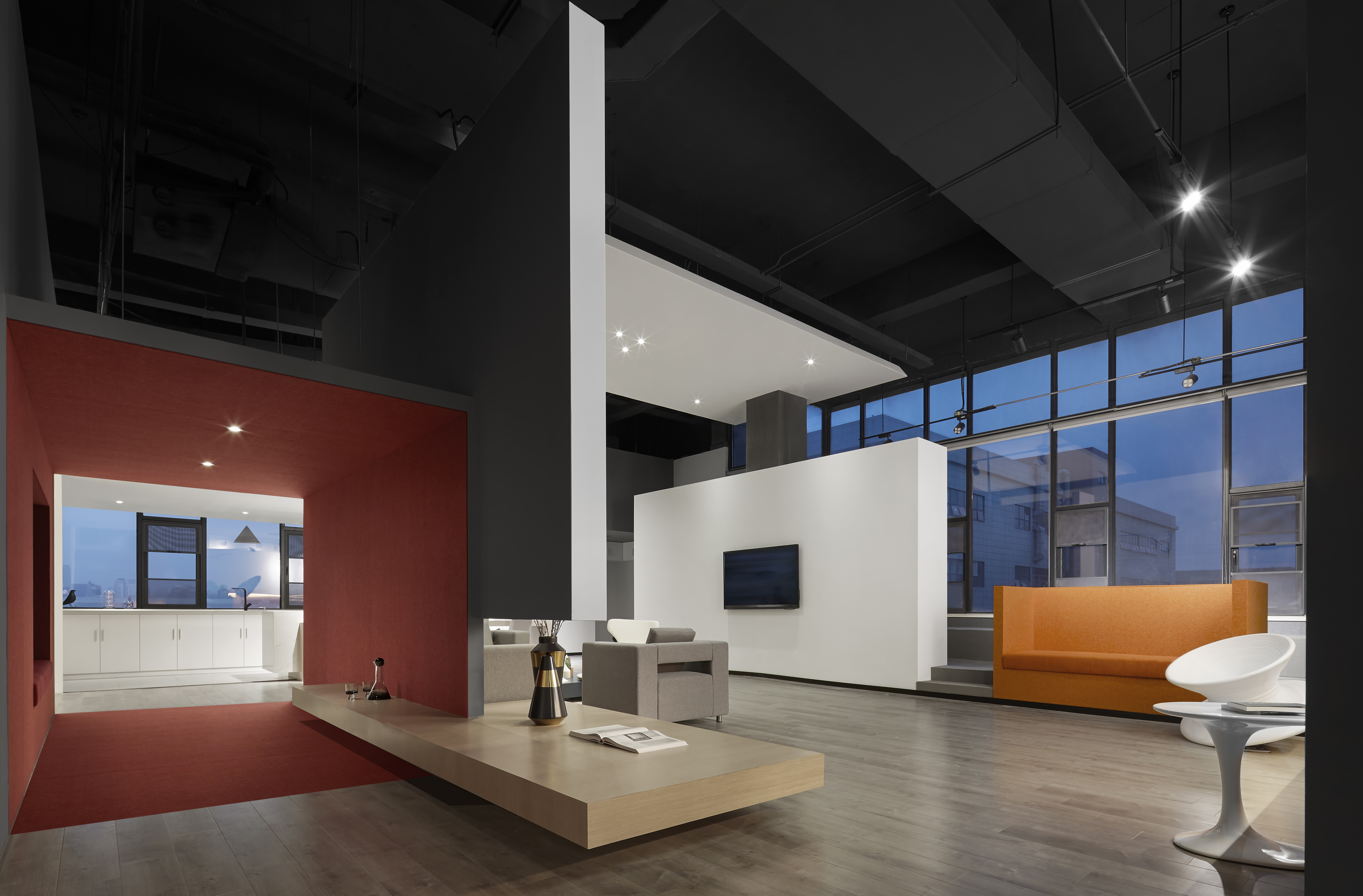  p data-id="sz3fwbfw5iuw">李诚默(英文名momo),空间设计师,意大利