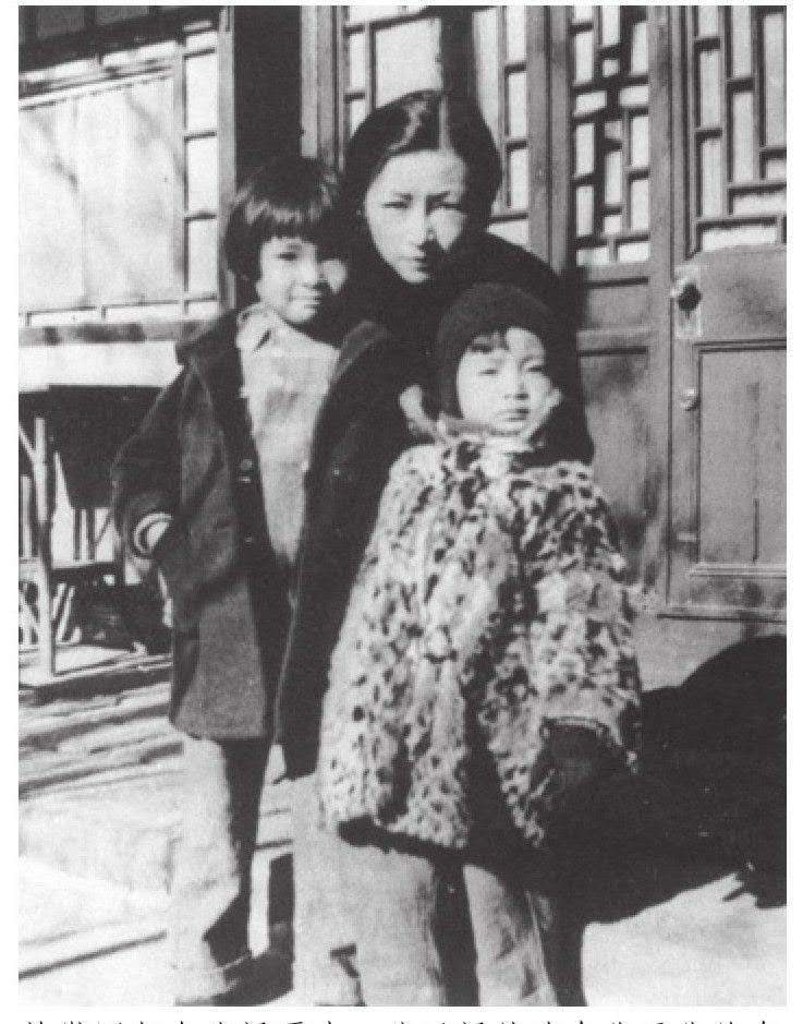  p data-id="gnx0f2mcpk">梁再冰,女,1929年生于北平(梁从诫在其文章