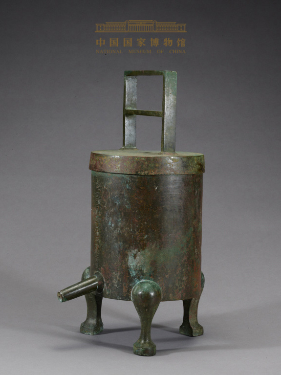 漏壶又叫滴漏,刻漏,是古代一种极为重要的计时器具.