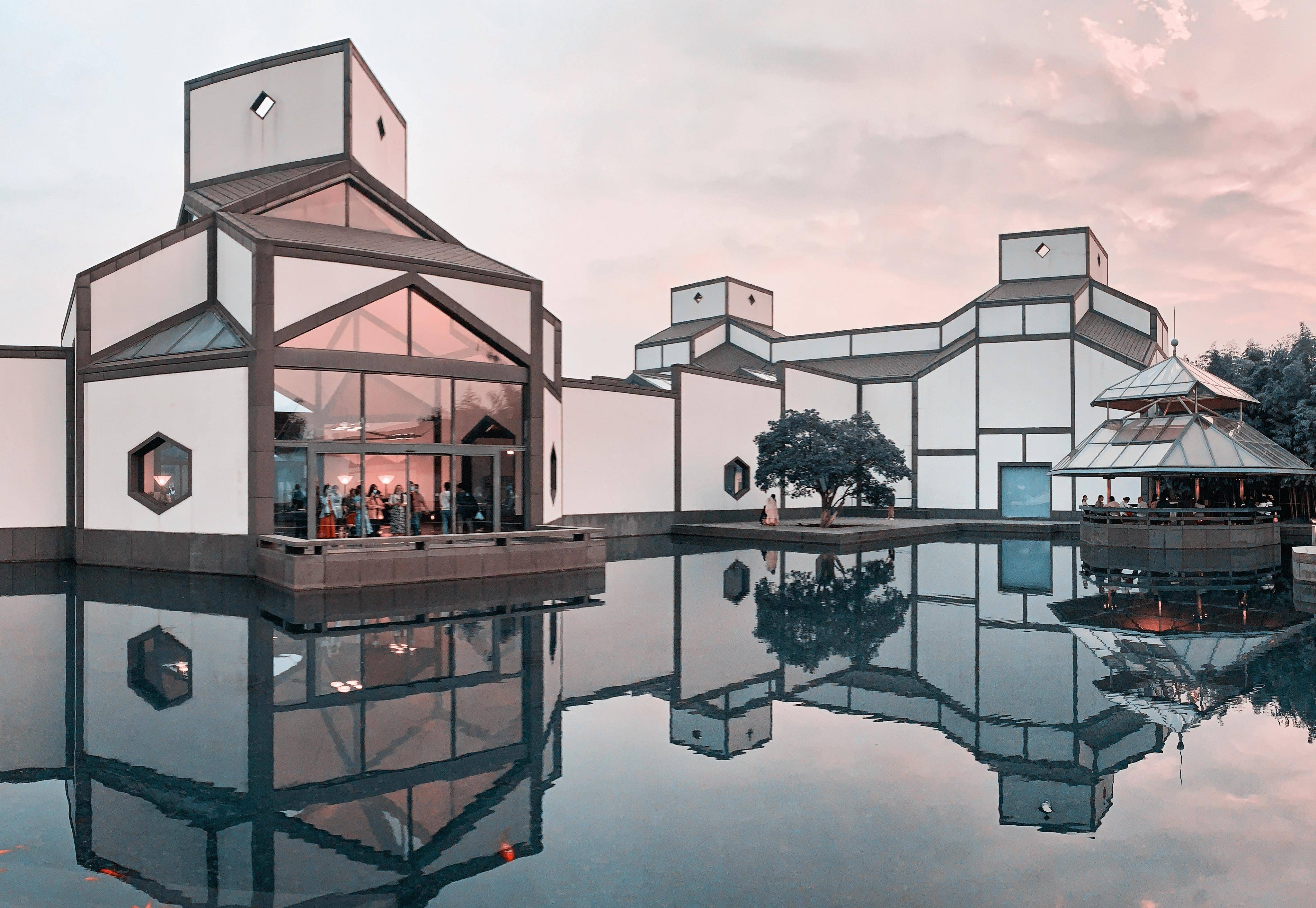  p data-id="grqfotbhbx">苏州博物馆,位于苏州市姑苏区东北街204号