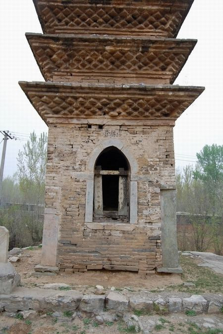  p data-id="gn2l5ntiiq">涞水龙严寺塔,原名镇江塔,位于河北省保定市