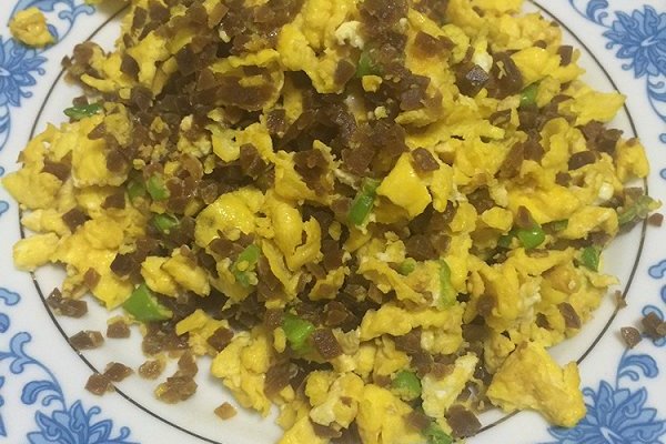 老咸菜炒鸡蛋