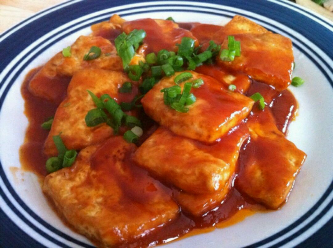  p data-id="gnvk0qh15d">酸辣脆皮豆腐是一道美食,主料为脆皮豆腐300