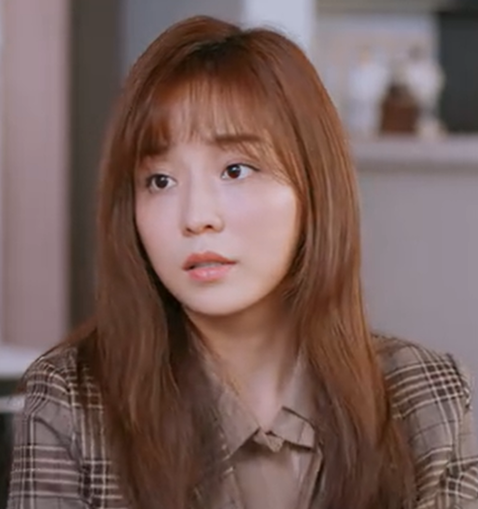 安然,女,是电视剧《 a target="_blank" href="/item/完美的他