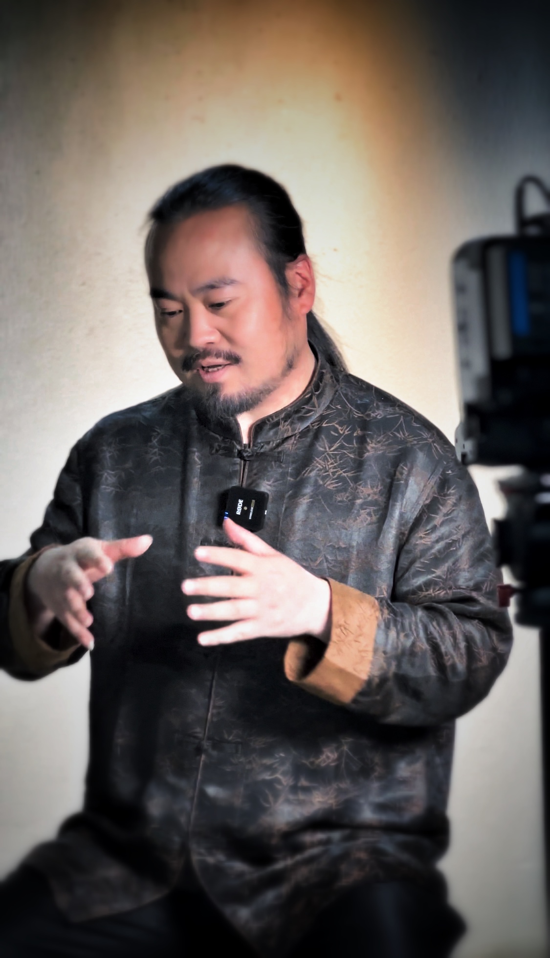 id="gnwnufr8gh">欧阳永亮,毕业于湖南省艺术学校,中国著名作曲家