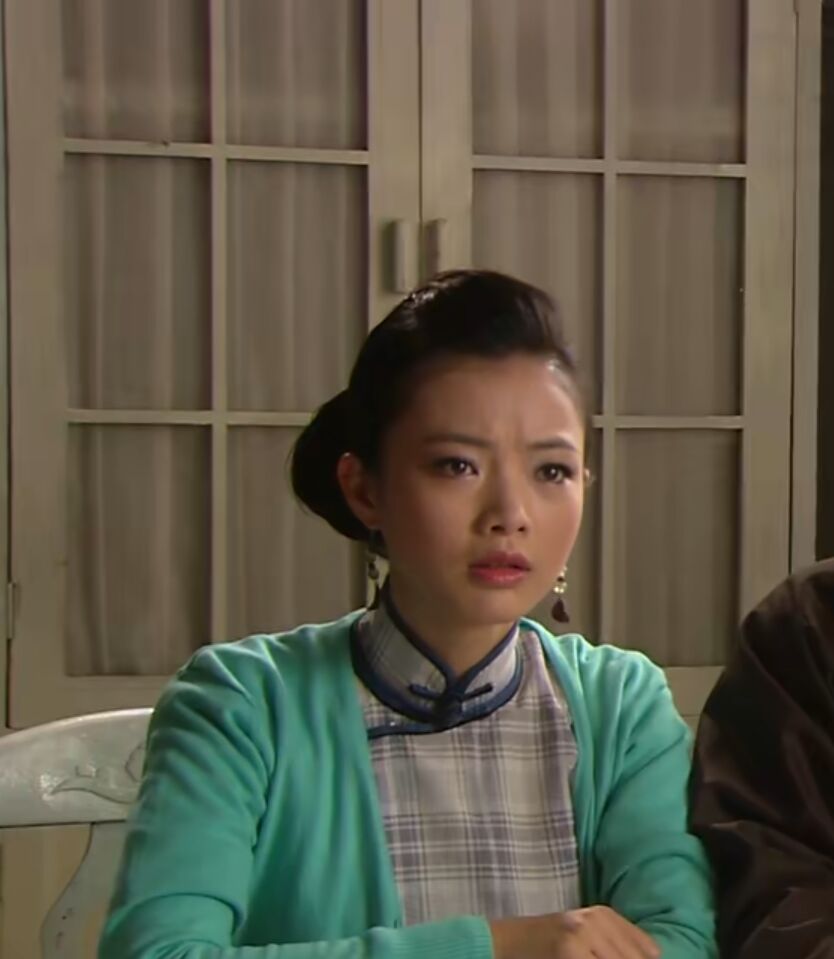  p>杜鹃,民国题材电视剧《扇娘》中的角色,由向甜饰演. /p>