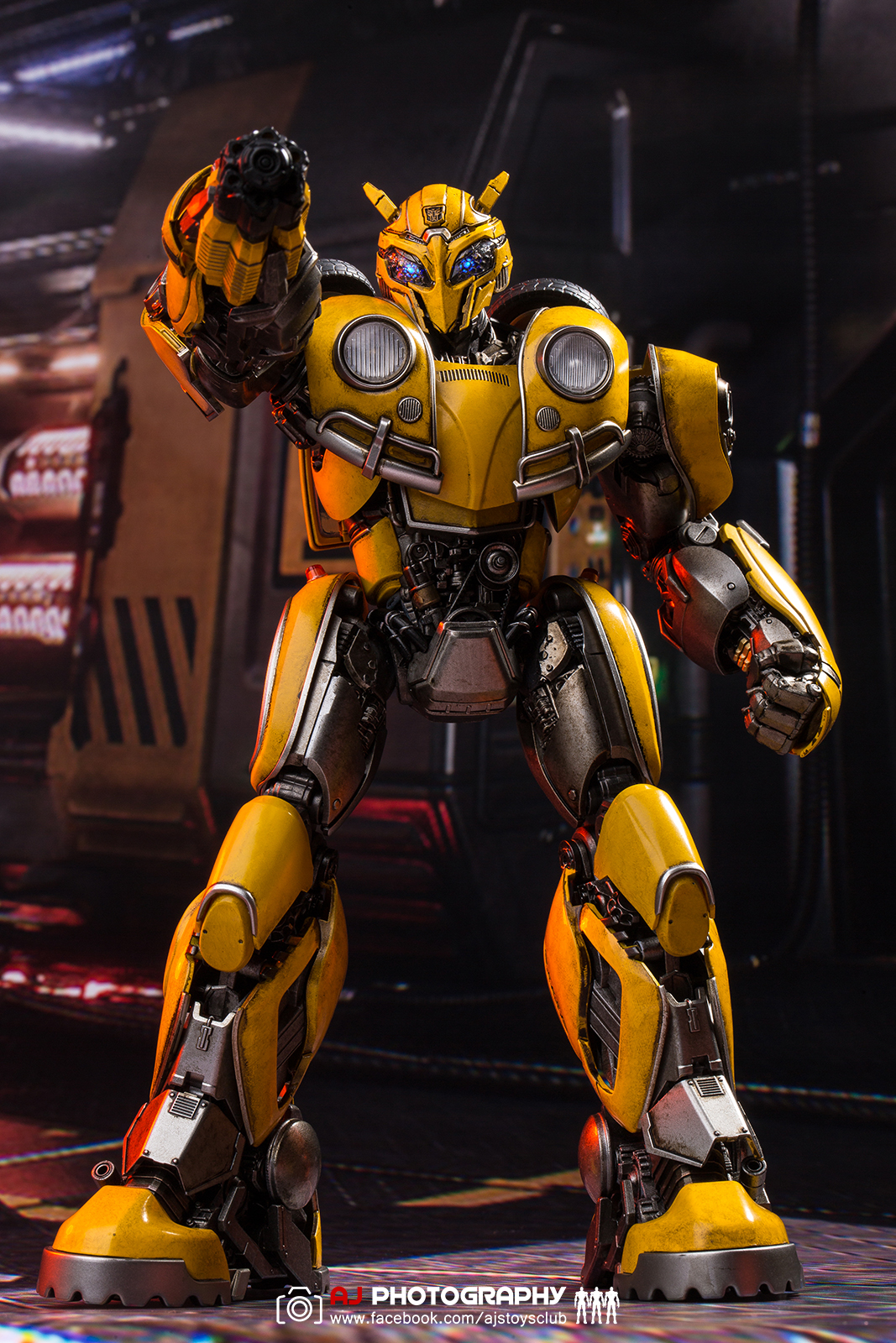 toys 《大黄蜂》独立电影 8寸大黄蜂可动人偶是一款手办,全高约20厘米