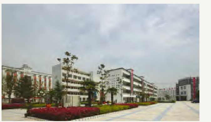  p>江苏省马坝高级中学是由盱眙县教育体育局主管的一所公办高级中学