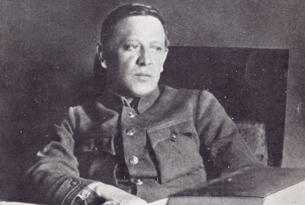 西蒙·彼得留拉