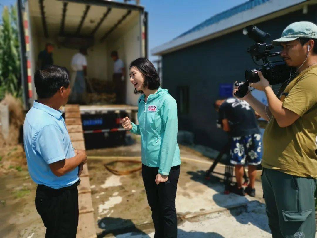 节目以贯穿南北的 a target="_blank" href="/item/京杭大运河/345335