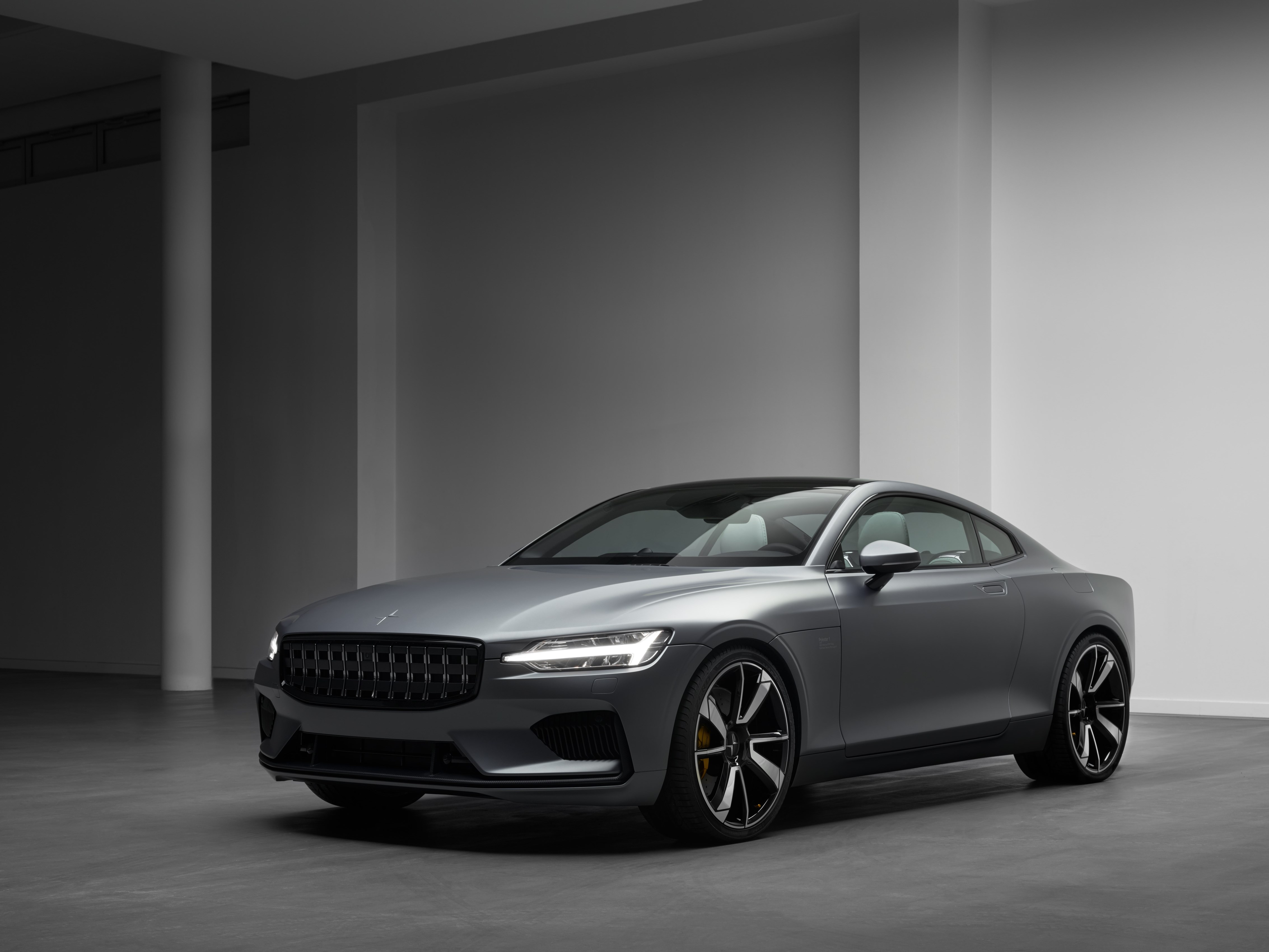 polestar(中文名:极星)是沃尔沃汽车集团和浙江吉利控股集团共同拥有