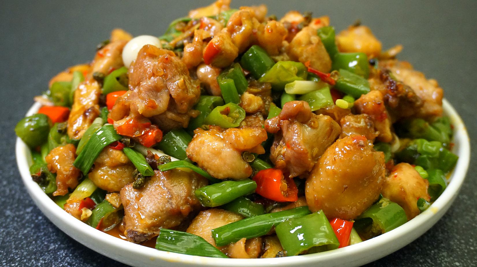 青椒辣子鸡块