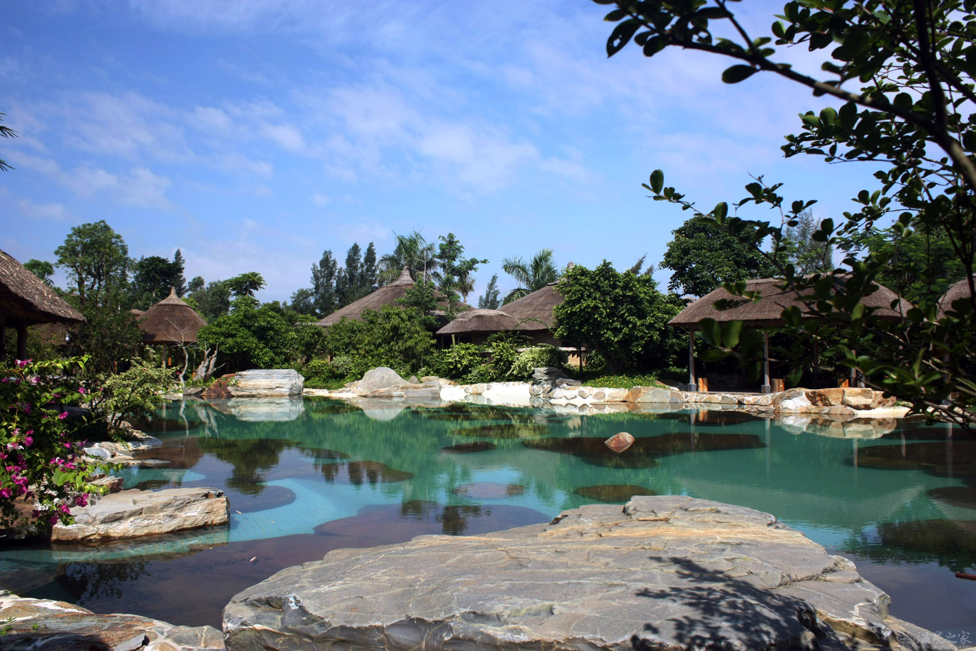  p data-id="go0989d0ok">渔岛海洋温泉景区是中国最美八大海岸之一