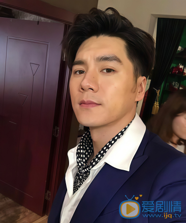 张露（中国内地男演员）_百度百科
