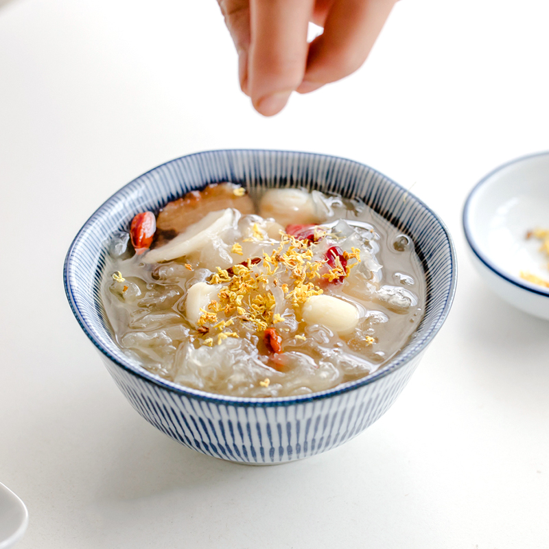 雪耳枸杞肉片汤